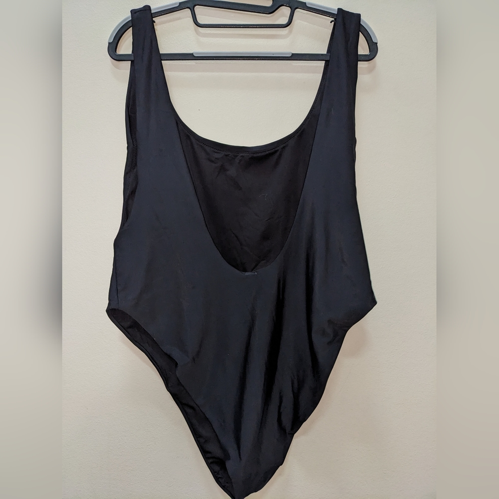 Aerie one piece bathing suit - Picture 2 of 3